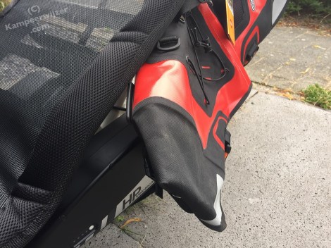 Ortlieb ligfietstassen passen niet, de batterijen zitten in de weg