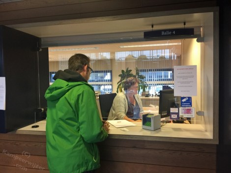 Balie van RDW keuringstation Zwolle