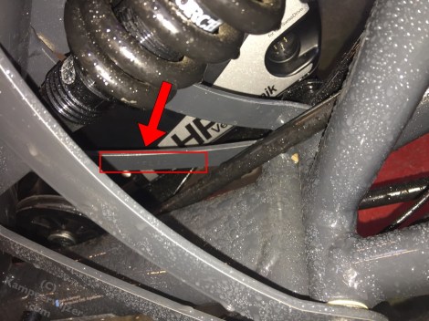 Hier zit dus bij een HP Velotechnik Scorpion trike het ingeslagen framenummer